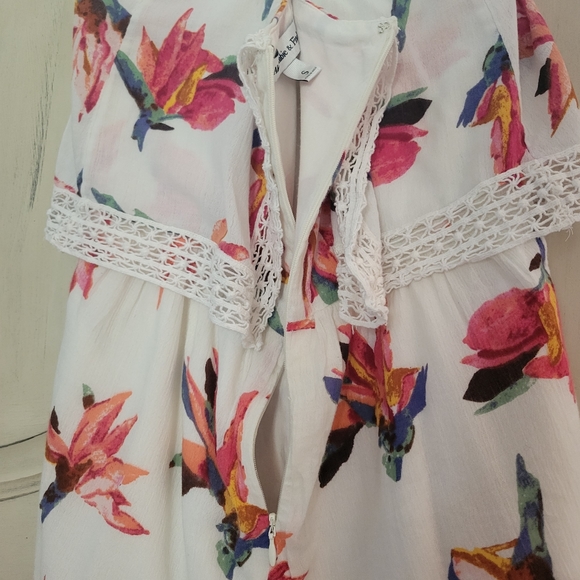 Abercrombie & Fitch Floral Crochet Lace Spaghetti Strap Mini Bib Romper *sz S* - Picture 9 of 16